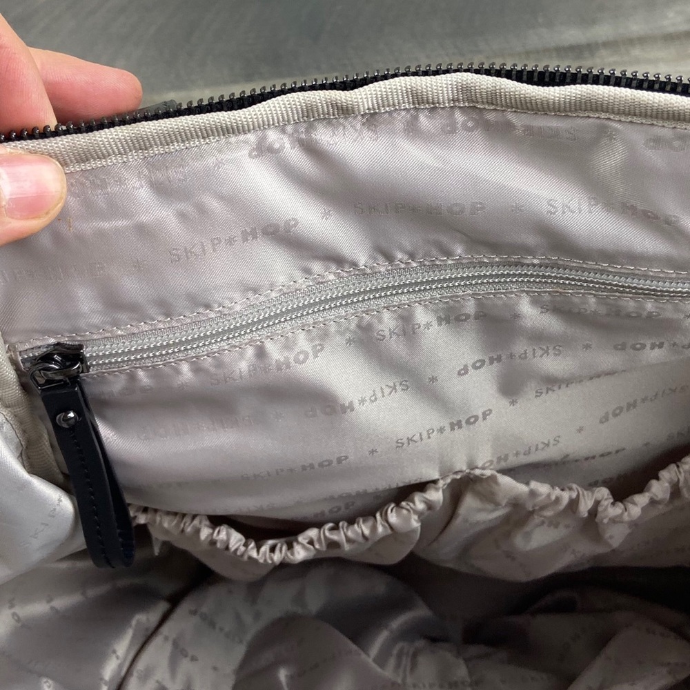 Skip Hop - Highline Convertible Diaper Backpack. - Picture 7 of 8